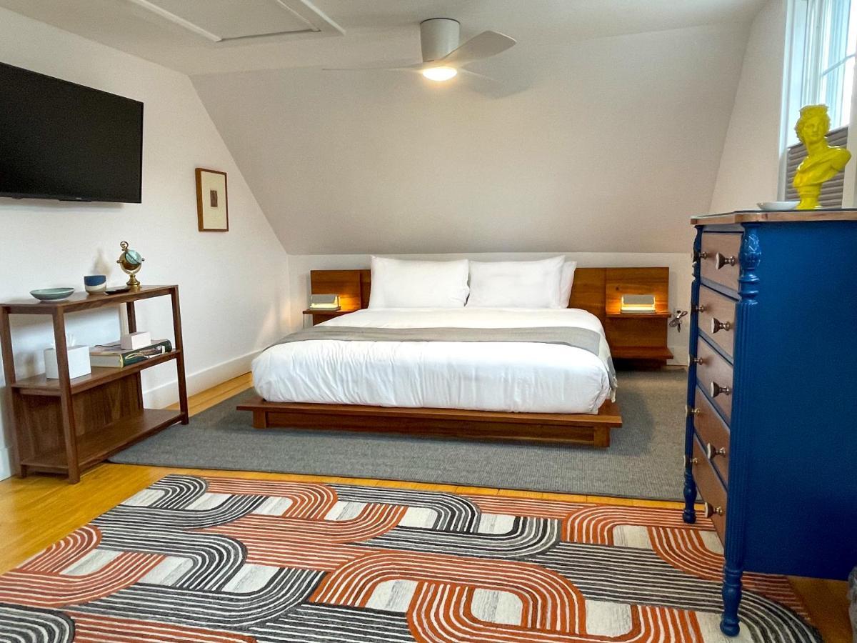 Inn At Cook Street Провинстаун Экстерьер фото