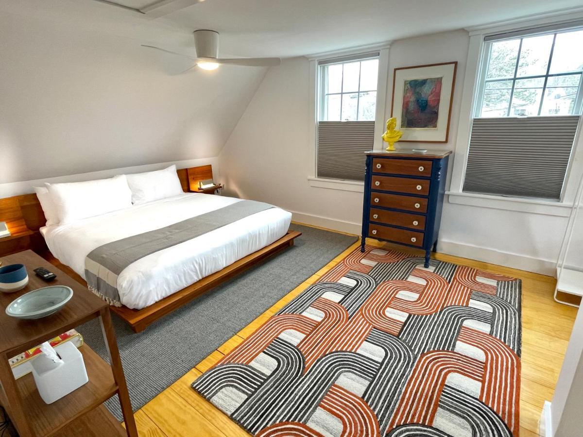 Inn At Cook Street Провинстаун Экстерьер фото