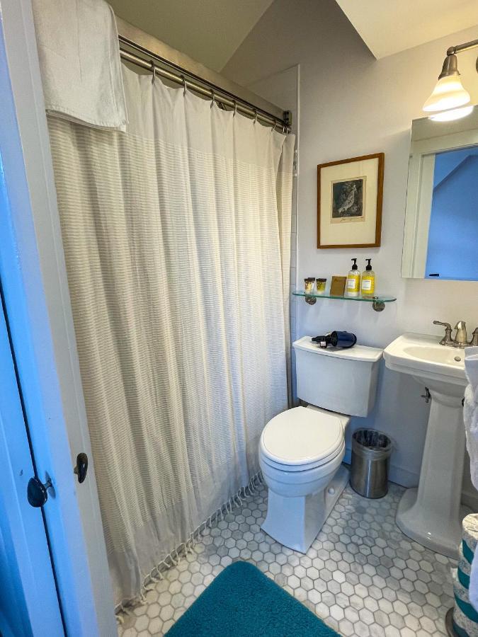 Inn At Cook Street Провинстаун Экстерьер фото