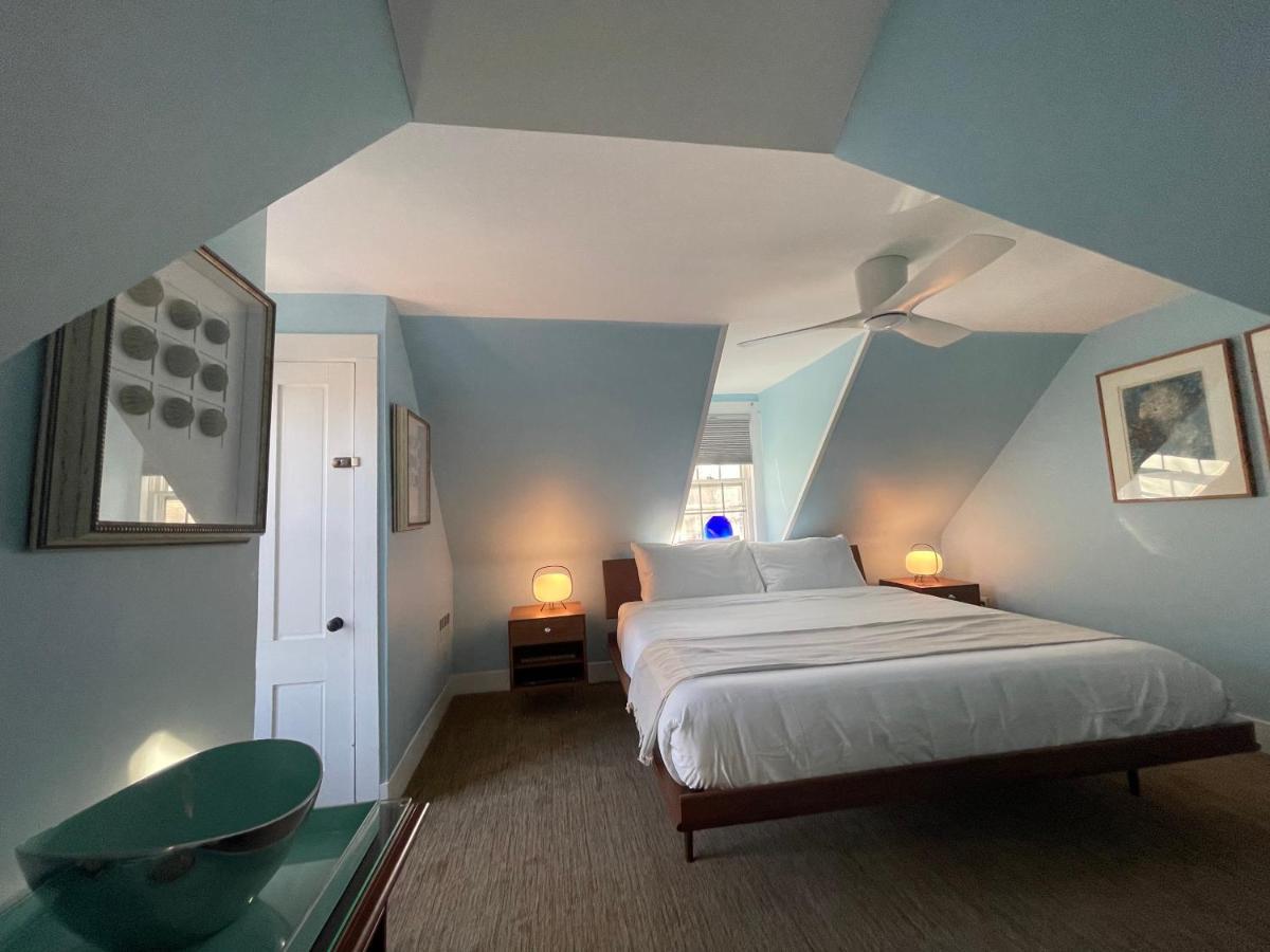 Inn At Cook Street Провинстаун Экстерьер фото
