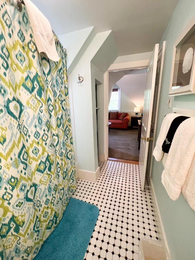 Inn At Cook Street Провинстаун Экстерьер фото